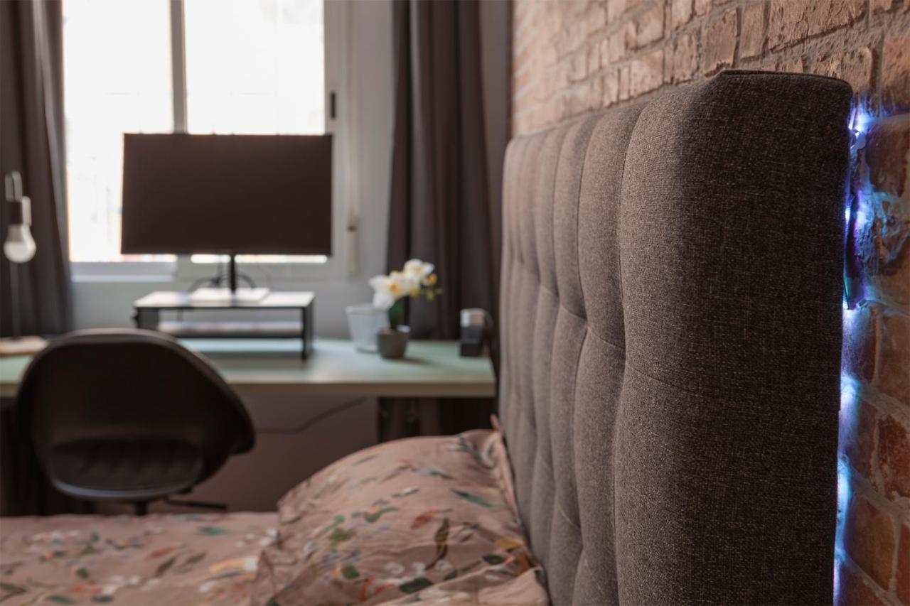 Luxury Artistic Digital Nomad 2 Bedroom W/Terrace Валенсия Екстериор снимка